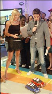 Charlize Theron feet photo thumbnail