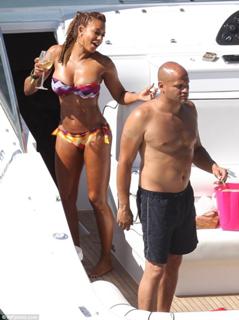 Mel B feet photo thumbnail
