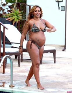 Mel B feet photo thumbnail