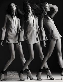 Karlie Kloss feet photo thumbnail