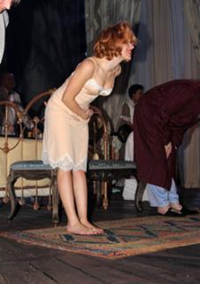 Scarlett Johansson feet photo thumbnail