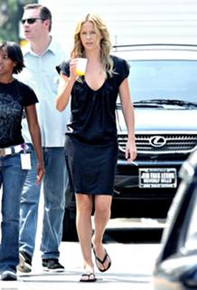 Charlize Theron feet photo thumbnail