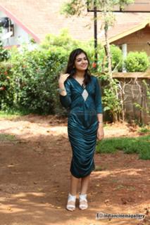 Nazriya Nazim feet photo 4