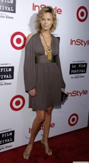 Charlize Theron feet photo thumbnail
