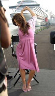 Katharine McPhee feet photo thumbnail