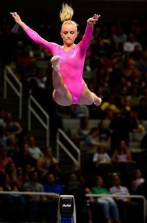 Nastia Liukin feet photo thumbnail