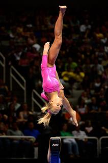 Nastia Liukin feet photo thumbnail