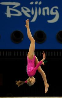 Nastia Liukin feet photo thumbnail