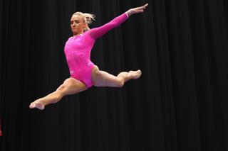 Nastia Liukin feet photo thumbnail