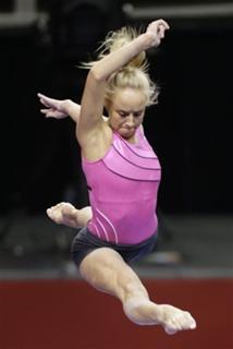 Nastia Liukin feet photo thumbnail