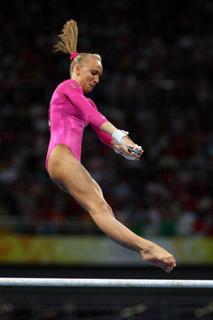 Nastia Liukin feet photo thumbnail