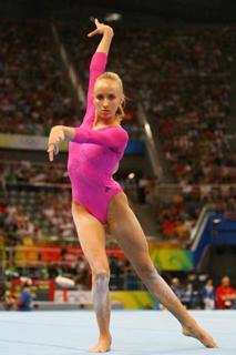 Nastia Liukin feet photo thumbnail