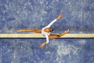 Nastia Liukin feet photo thumbnail