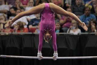 Nastia Liukin feet photo thumbnail