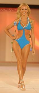 Julieta Prandi feet photo thumbnail