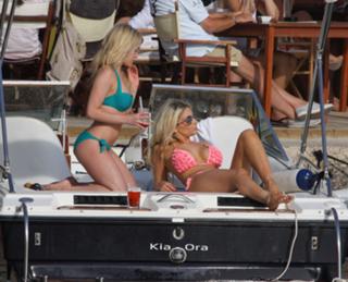 Jorgie Porter feet photo thumbnail
