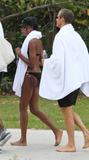 Naomi Campbell feet photo thumbnail