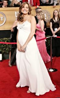 Mariska Hargitay feet photo thumbnail