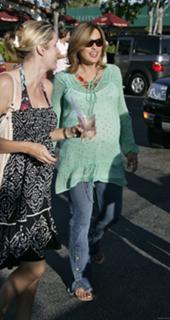 Mariska Hargitay feet photo thumbnail