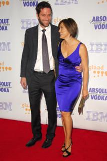 Mariska Hargitay feet photo thumbnail