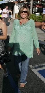 Mariska Hargitay feet photo thumbnail