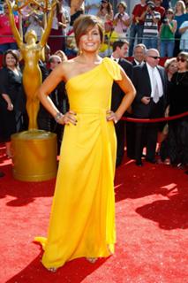 Mariska Hargitay feet photo thumbnail