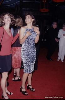 Mariska Hargitay feet photo thumbnail