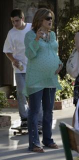 Mariska Hargitay feet photo thumbnail
