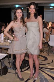 Ashley Greene feet photo thumbnail