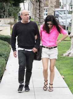 Selma Blair feet photo thumbnail