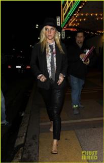 Kesha feet photo thumbnail