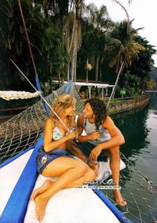 Luisana Lopilato feet photo thumbnail