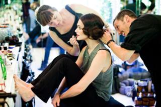 Emmy Rossum feet photo thumbnail