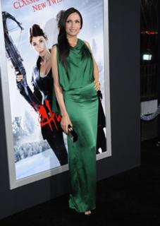 Famke Janssen feet photo thumbnail