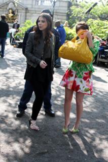 Michelle Trachtenberg feet photo thumbnail