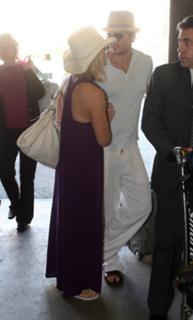 Jennie Garth feet photo thumbnail