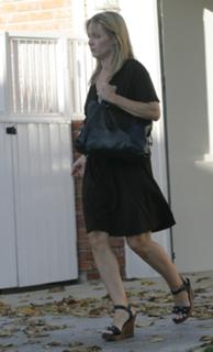Jennie Garth feet photo thumbnail