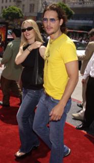 Jennie Garth feet photo thumbnail