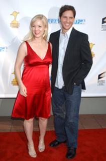 Jennie Garth feet photo thumbnail