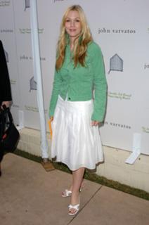 Jennie Garth feet photo thumbnail