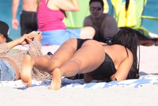 Christina Milian feet photo thumbnail
