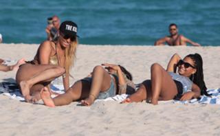 Christina Milian feet photo thumbnail