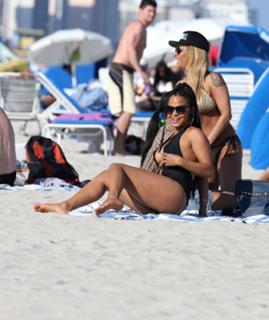 Christina Milian feet photo thumbnail