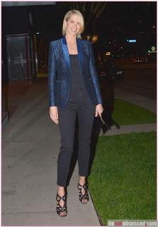 Jenna Elfman feet photo thumbnail