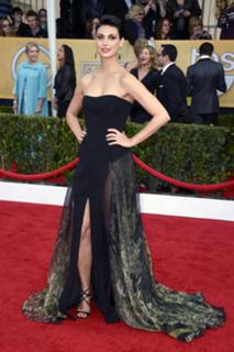 Morena Baccarin feet photo thumbnail
