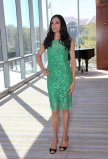 Famke Janssen feet photo thumbnail