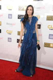 Famke Janssen feet photo thumbnail