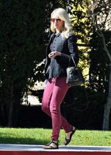 Naomi Watts feet photo thumbnail