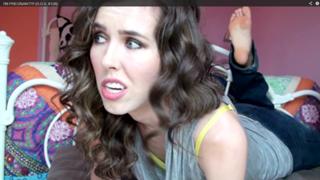 Brittani Taylor feet photo thumbnail