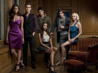 Nina Dobrev feet photo thumbnail